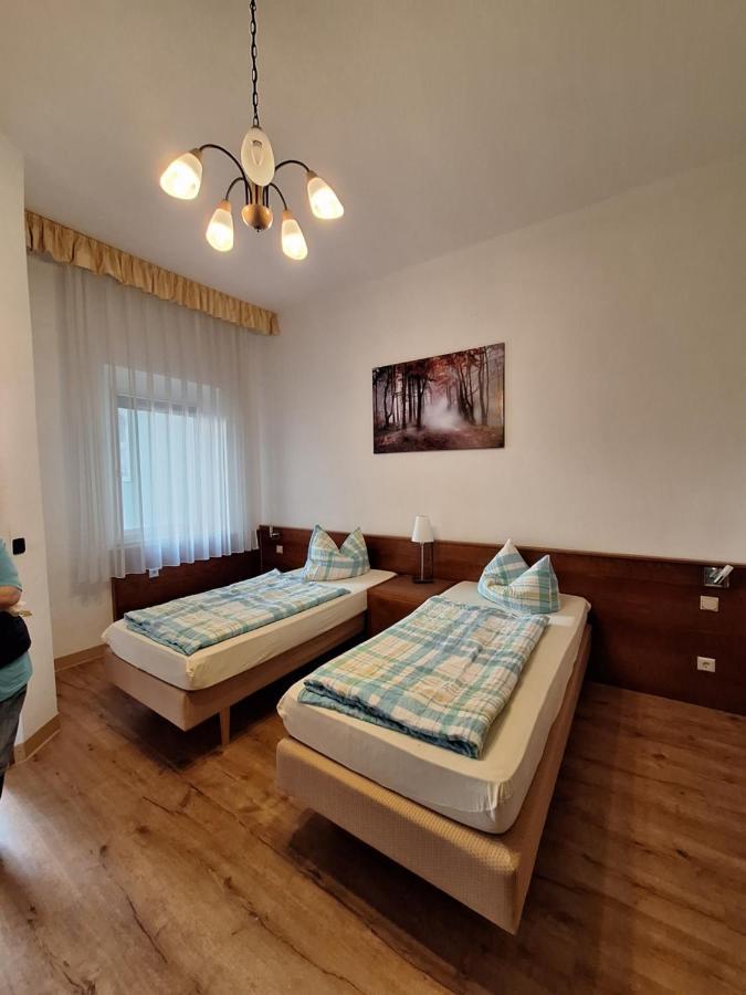 Gaststaette Und Pension Zur Schiene Merseburg Ngoại thất bức ảnh